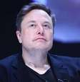 Elon Musk lidera o ranking com uma fortuna estimada em US$ 417,1 bilhões, o equivalente a R$ 2,52 trilhões na cotação atual.  Foto: Reprodução / Getty Images
