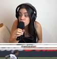 Jovem viraliza nas redes sociais com narrações divertidas e teorias inusitadas sobre futebol. Beatriz Caterinque, a @webatan, soma mais de 3 milhões de curtidas com vídeos em que consagra termos como ‘pancou’ e ‘chute de cabeça'  Foto: @webeatan via Instagram / Estadão