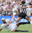  Foto: Vitor Silva/Botafogo. - Legenda: Barboza foi um dos destaques da campanha do título da Libertadores / Jogada10