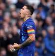  Foto: Julian Finney/Getty Images - Legenda: Enzo Martínez vibra logo após fazer o segundo gol do Chelsea sobre o Aston Villa / Jogada10