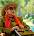 A socialite Regina Gonçalves sofreu traumatismo após assinar um testamento que colocava José Marcos como herdeiro  Foto: Reprodução/TV Globo