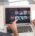 Os usuários têm a possibilidade de divulgar seus resultados da Retrospectiva em aplicativos de mensagens e nas suas redes sociais preferidas  Foto: FreePik