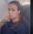 Mulher não cede lugar no avião e vira meme: saiba quanto custa sentar na janela!  Foto: Reprodução/Instagram / Contigo