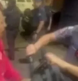 Idosa é agredida por PM em SP e fica com o rosto ensanguentado  Foto: Reprodução