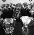 Gabigol ao lado dos troféus conquistados com a camisa do Flamengo  Foto: Reprodução/Instagram/Flamengo