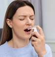 Descubra como usar pastilhas e sprays de garganta corretamente  Foto: Shutterstock / Alto Astral