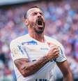 Fortaleza supera Colorado por 3 a 0 em despedida do Brasileirão –  Foto: Mateus Lotif/FEC - Legenda: Fortaleza supera o Internacional em tarde de falhas do Colorado, na Arena Castelão / Jogada10
