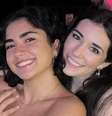 Mary e Juliette criaram a sociedade Dinner with a Stranger para incentivar as pessoas a fazerem mais amigos  Foto: DWAS / BBC News Brasil