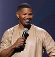 Jamie Foxx narra derrame que sofreu no ano passado pela primeira vez em especial da Netflix.  Foto: Parrish Lewis/Netflix/Divulgação / Estadão