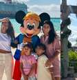 Yanna Lavigne e Mariana Uhlmann com as filhas no cruzeiro da Disney  Foto: Reprodução/Instagram / Contigo