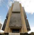 No total, com todos os leilões já realizados desde o dia 12, o Banco Central pode injetar até US$ 27,760 bilhões no mercado este mês.  Foto: Dida Sampaio/Estadão / Estadão