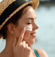 Adotar cuidados com a pele durante o verão é fundamental para promover a saúde / Foto: Shutterstock  Foto: Saúde em Dia