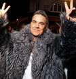 None  Foto: Robbie Williams ( Marc Piasecki/Getty Images) / Rolling Stone Brasil