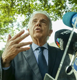 Ministro da Defesa, José Múcio, dá entrevista após reunião com Lula, em São Paulo.  Foto: Paulo Pinto  / Agência Brasil