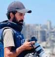 Omar el Qataa é um fotojornalista que trabalha no norte de Gaza  Foto: BBC News Brasil