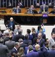 Na última hora, os deputados aprovaram uma emenda que autoriza o bloqueio apenas de emendas não impositivas.  Foto: BRUNO SPADA AGENCIA CAMARA / Estadão