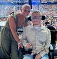 Declan Spencer, que tinha distrofia muscular de Duchenne, faleceu aos 24 anos sem conseguir concluir sua lista de desejos  Foto: Arquivo pessoal / BBC News Brasil