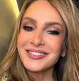 Claudia Leitte está sendo acusada por internautas de intolerância religiosa após mudar a letra da canção “Caranguejo”  Foto: Reprodução: Instagram/claudialeitte