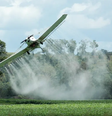 Bancada do agronegócio emplacou redução de impostos para a pulverização de pesticidas  Foto: Getty Images / BBC News Brasil