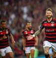  Foto: Marcelo Cortes/Flamengo - Legenda: Léo Pereira é destaque do Flamengo em 2024 / Jogada10
