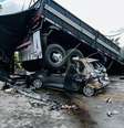 Acidente entre ônibus, carreta e carro deixou 41 mortos na BR-116, em MG.  Foto: Divulgação/CBMMG
