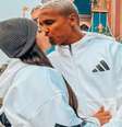  Foto: Reprodução Instagram - Legenda: Deyverson na França com a mulher Karina. Férias inesquecíveis para o atacante atleticano / Jogada10