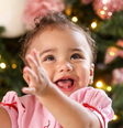 Mavie, filha de Neymar e Bruna Biancardi, combina ‘lookinho’ com árvore de natal em fotos encantadoras. Veja!.  Foto: Reprodução, Instagram / Purepeople