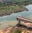 Ponte que ligava o Tocantins ao Maranhão desabou  Foto: Divulgação/PMTO