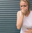 Náuseas, vômito, diarreia, dor abdominal leve e mal-estar são sintomas da intoxicação alimentar – Foto: Shutterstock  Foto: Guia da Cozinha