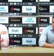 Foto de Ari Ferreira/Red Bull Bragantino. - Legenda: Chegada de Caixinha deve acelerar planejamento do Santos para 2025  Foto: Jogada10