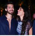 Beijaço e mão boba: Bruna Marquezine e João Guilherme curtem show de Anitta  Foto: Manu Scarpa/Brazil News / Contigo