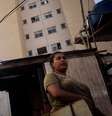 Com dois filhos, Mariana da Mota depende do Bolsa Família e da renda da mãe dela, que é doméstica  Foto: Felipe Larozza/BBC / BBC News Brasil