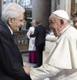Mattarella e papa Francisco após missa no Vaticano  Foto: Ansa