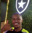  Foto: Divulgação/Botafogo - Legenda: Jeffinho já inicia atividades para o Carioca / Jogada10