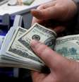 Às 17h03 na B3 o dólar para fevereiro -- atualmente o mais líquido -- subia 1,06%, aos 6,1220 reais.  Foto: Reuters