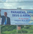 Dois outdoors instalados em Goiânia viralizaram nas redes sociais  Foto: Reprodução