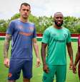  Foto: Marcelo Gonçalves/Fluminense - Legenda: Novos uniformes de treino do Fluminense para a temporada de 2025 / Jogada10