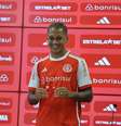  Foto: Ricardo Duarte/Internacional - Legenda: Vitinho será o novo camisa 28 do Inter / Jogada10