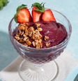 Forma mais saudável de consumir açaí é na versão pura e com acompanhamentos naturais  Foto: Freepik