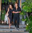 Alessandra Ambrosio e Buck Palmer aproveitaram noite em restaurante no Rio  Foto: Sá Barretto/AGNews