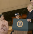 'Os pés dela estão doendo muito', comenta Trump durante discurso sobre saltos de primeira-dama  Foto: Reprodução/Joint Congressional Committee