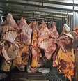 A Delegacia do Consumidor (Decon  Foto: RJ) desvendou um esquema de reaproveitamento ilegal de carne deteriorada, liderado pela empresa Tem Di Tudo -  Reprodução / TV Globo / Perfil Brasil