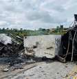 Acidente envolveu uma carreta, um ônibus de viagem e um carro  Foto: Divulgação/Corpo de Bombeiros de Minas Gerais