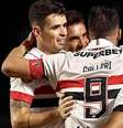  Foto: Divulgação/São Paulo - Legenda: Deu liga! Luciano marcou o gol da vitória no primeiro tempo e coroou a utilização do quarteto no Paulista / Jogada10