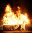 Incêndios nos arredores do Etihad Stadium  Foto: REUTERS/Phil Noble