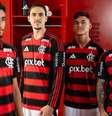  Foto: Divulgação/Adidas - Legenda: Novo uniforme principal do Flamengo para 2025 / Jogada10