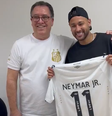 De volta oa Brasil, Neymar assina contrato com o Santos  Foto: Reprodução/X @SantosFC