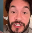 Vinícius do BBB 25 comenta relação com ex-BBB Eliezer: 'Deixei de seguir'  Foto: Reprodução/ Globoplay e Instagram / Contigo