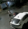 Ex-jogador do Botafogo fica sem calça após assalto em Nilópolis; veja  Foto: Reprodução/X