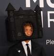 Mais de R$ 20 mil e inspirado em vampiros: saiba mais sobre ‘castelo’ que Jaden Smith usou na cabeça no Grammy  Foto: Reprodução/Reuters